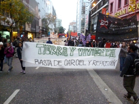 Basta de desalojos