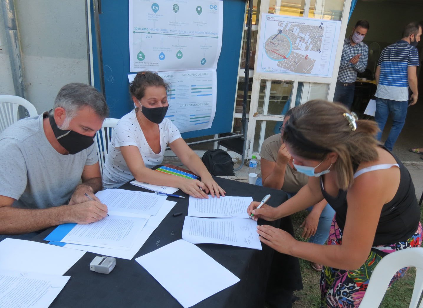  AVE firmó convenios con familias por mejoramientos habitacionales